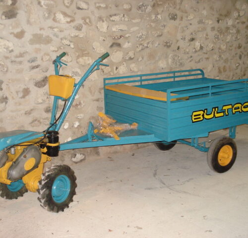 MOTOCULTOR BULTACO CON REMOLQUE
