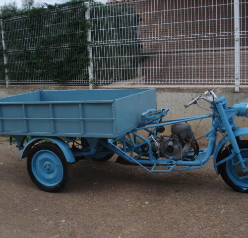 MOTOCARRO ISOCARRO TRICILCLO AÑOS 50.