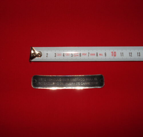 ADHESIVO. "ESTE VEHICULO ESTA DISEÑADO PARA EL USO FUERA DE CARR