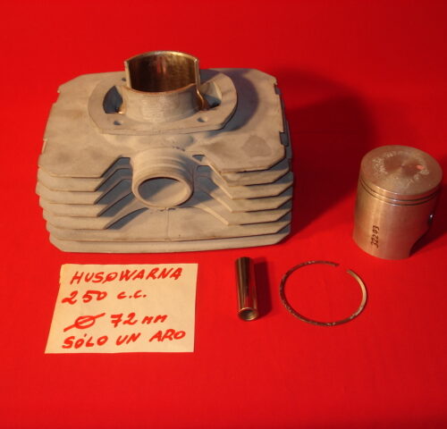 Cilindro refrigerado por agua, de 83 diámetro, a estrenar de GAS GAS.