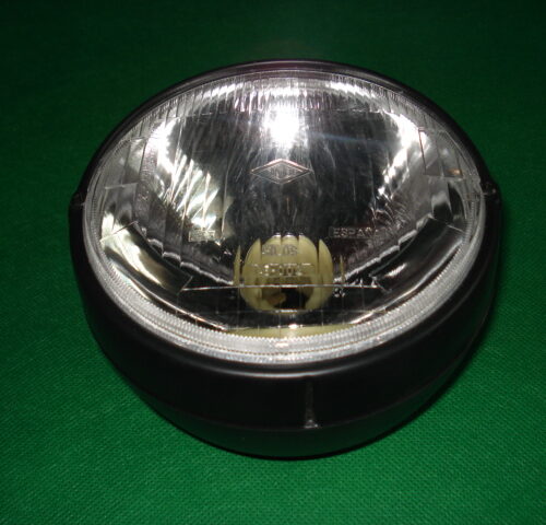 FARO CON CARCASA PLÁSTICO DE 14´7 DIÁMETRO.