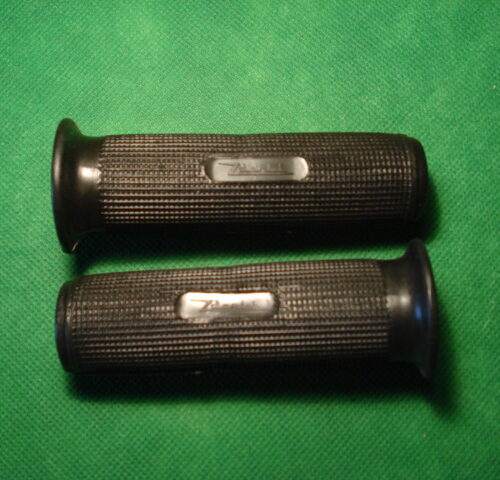 Derbi puños carretera con anagrama