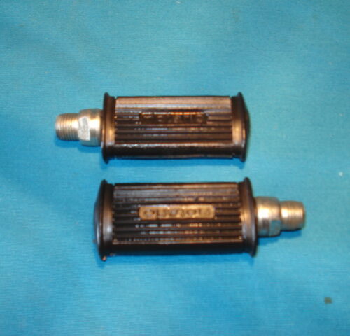 ESTRIBERAS NOTARIO CON ROSCA DE 13,5MM