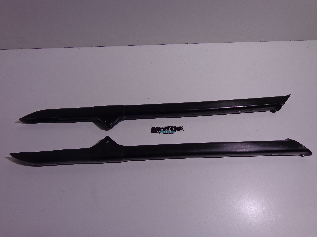 Cubrecadenas Montesa Cota 123,200 blanca,242,304,307,309,330,335