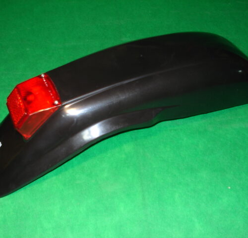 GUARDABARROS NEGRO ENDURO TRASERO CON PILOTO, REF 733