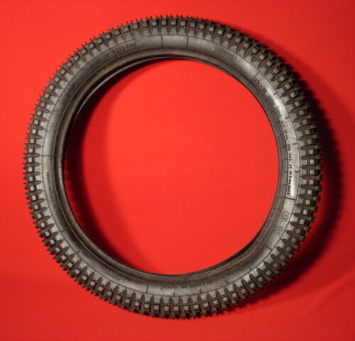 NEUMATICO PIRELLI 2.50 X 15 MONTESA COTA 25 DELANTERO