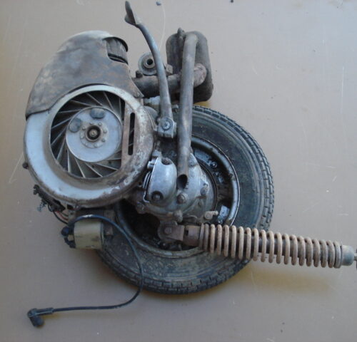 MOTOR VESPA 04M 1883.. AGARRADO