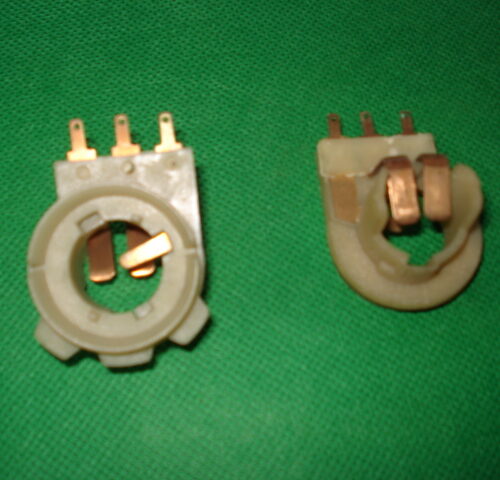 PORTA LAMPARAS DE 35mm DIAMETRO DE PLASTICO CON 3 SALIDAS.