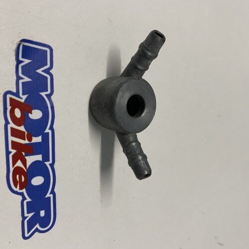 Toma doble de gasolina para carburador Bing